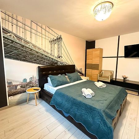 The Bridge - Central Studio With Free Parking 克拉奥华 外观 照片