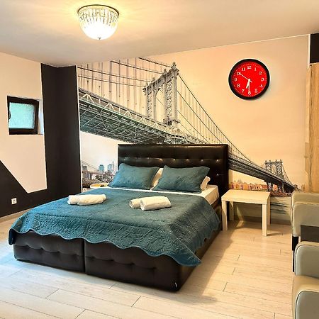 The Bridge - Central Studio With Free Parking 克拉奥华 外观 照片